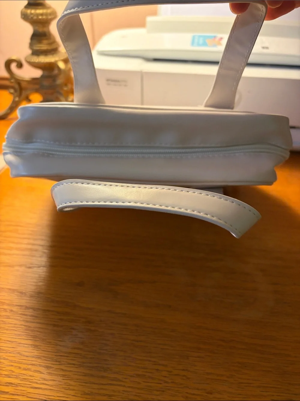 Shell Bags white cosmetic